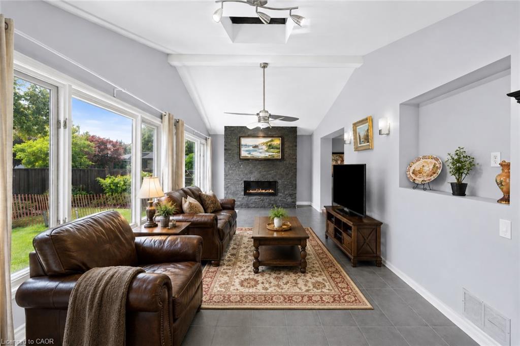 90 Mary Street Property Photo 12