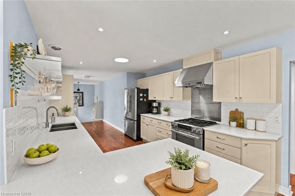 90 Mary Street Property Photo 13