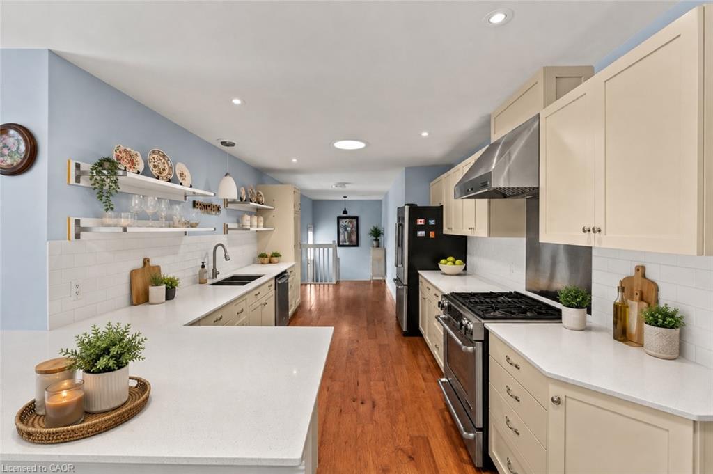 90 Mary Street Property Photo 14