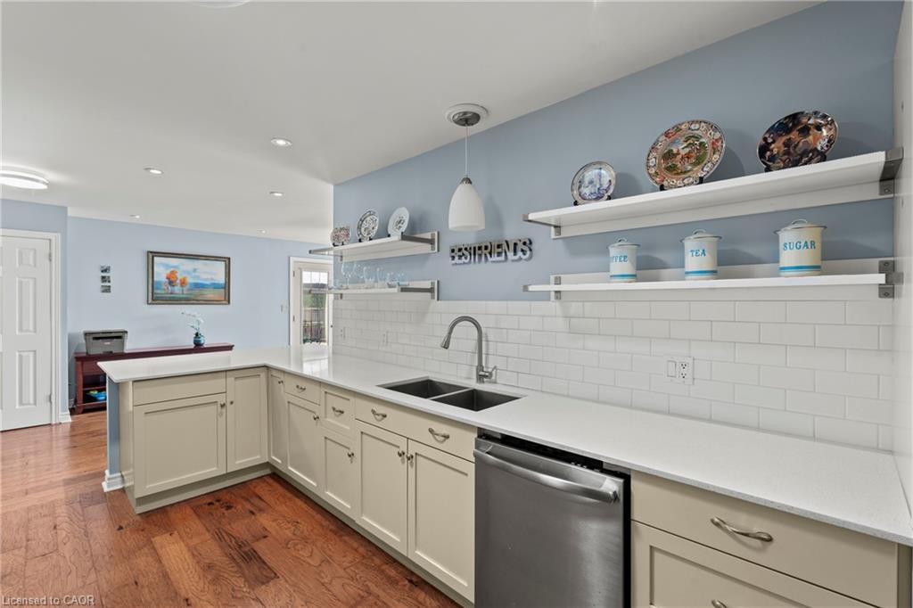90 Mary Street Property Photo 15