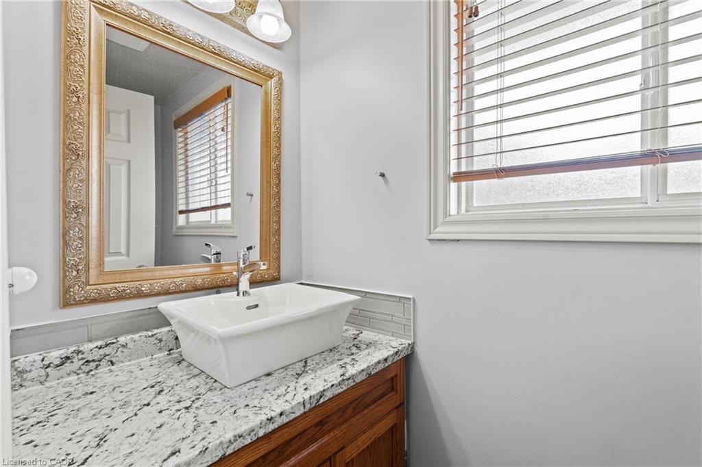 90 Mary Street Property Photo 36