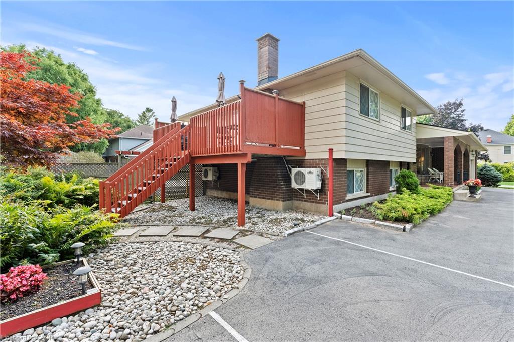 90 Mary Street Property Photo 38