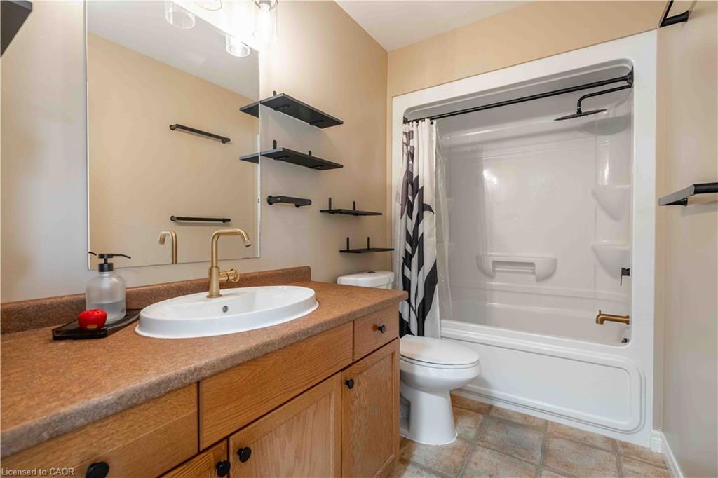 20-20 Trinity Lane Property Photo 25