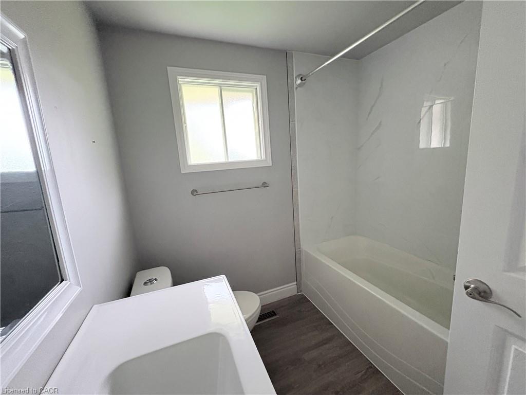 216 Brunswick Crescent Property Photo 15