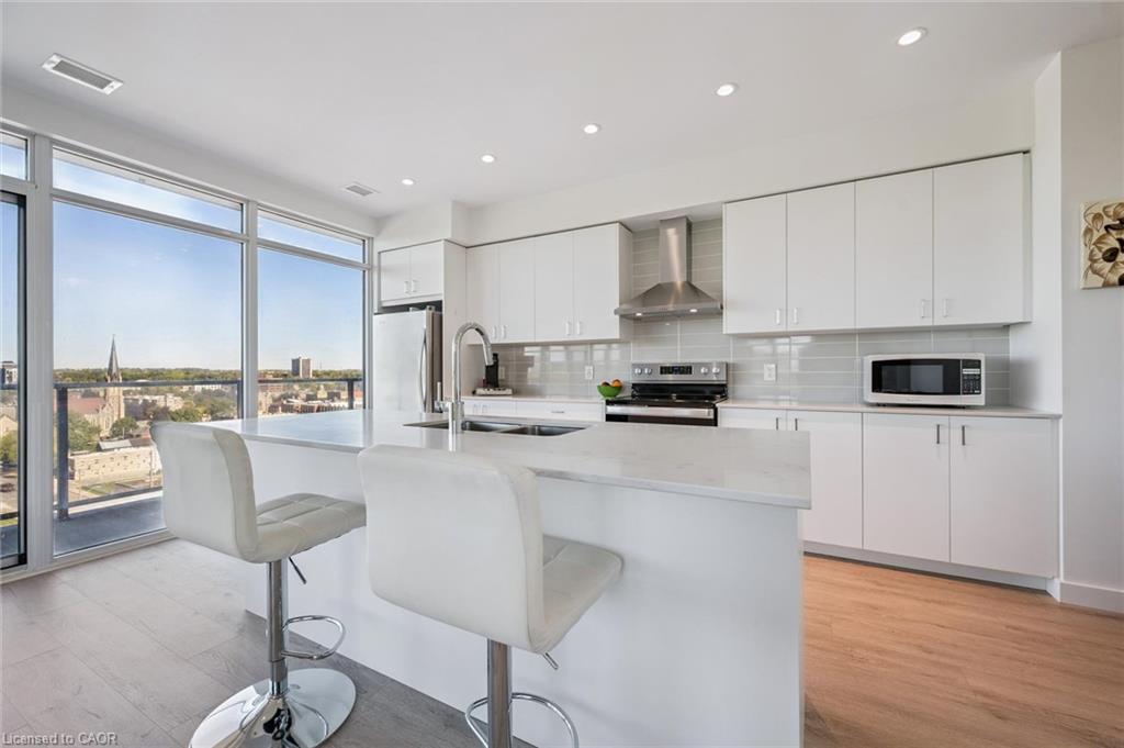 902-15 Glebe Street Property Photo 6