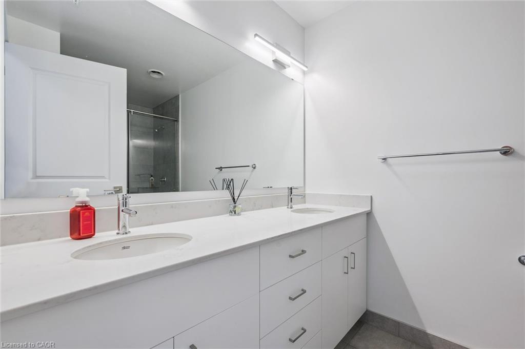902-15 Glebe Street Property Photo 15