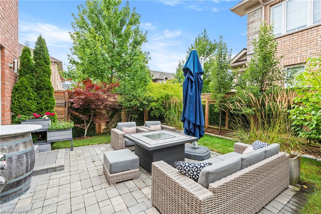 130 John Street W Property Photo 3