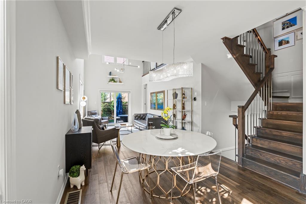 130 John Street W Property Photo 10