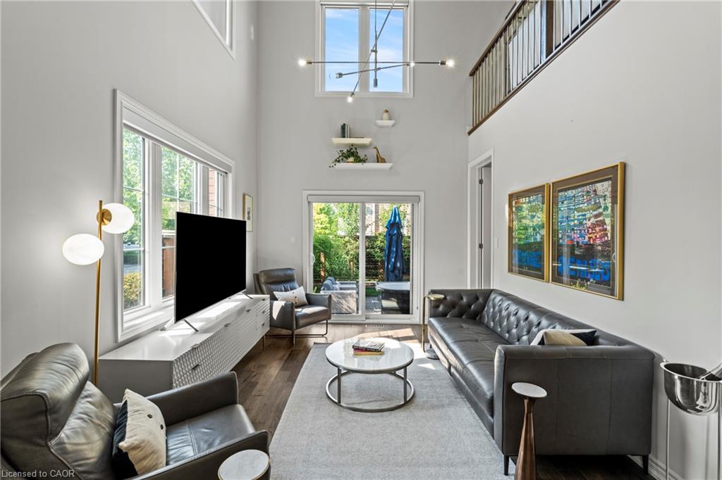 130 John Street W Property Photo 11