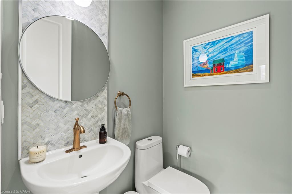 130 John Street W Property Photo 13