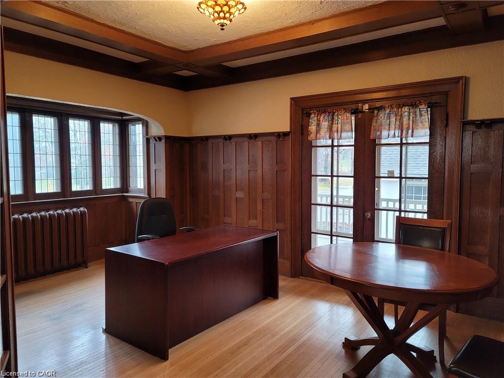 71 Norfolk Street N Property Photo 6