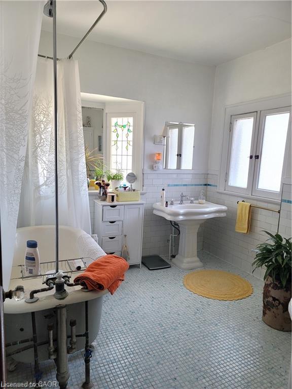 71 Norfolk Street N Property Photo 25