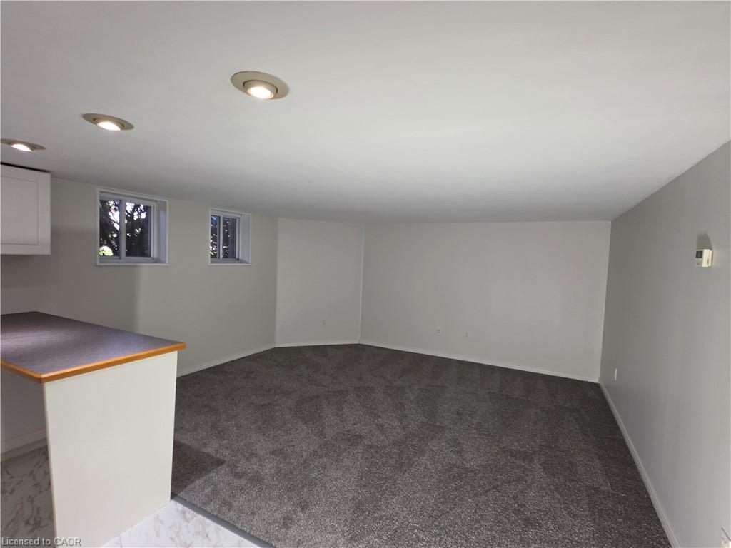 71 Norfolk Street N Property Photo 33