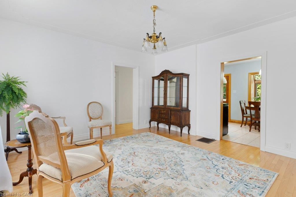 17 Queen Street Property Photo 8