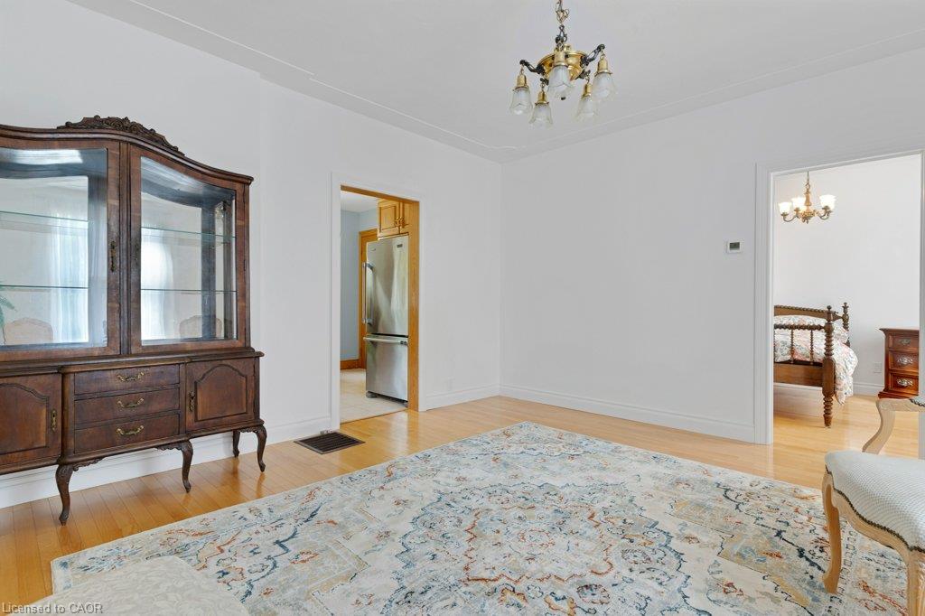 17 Queen Street Property Photo 9