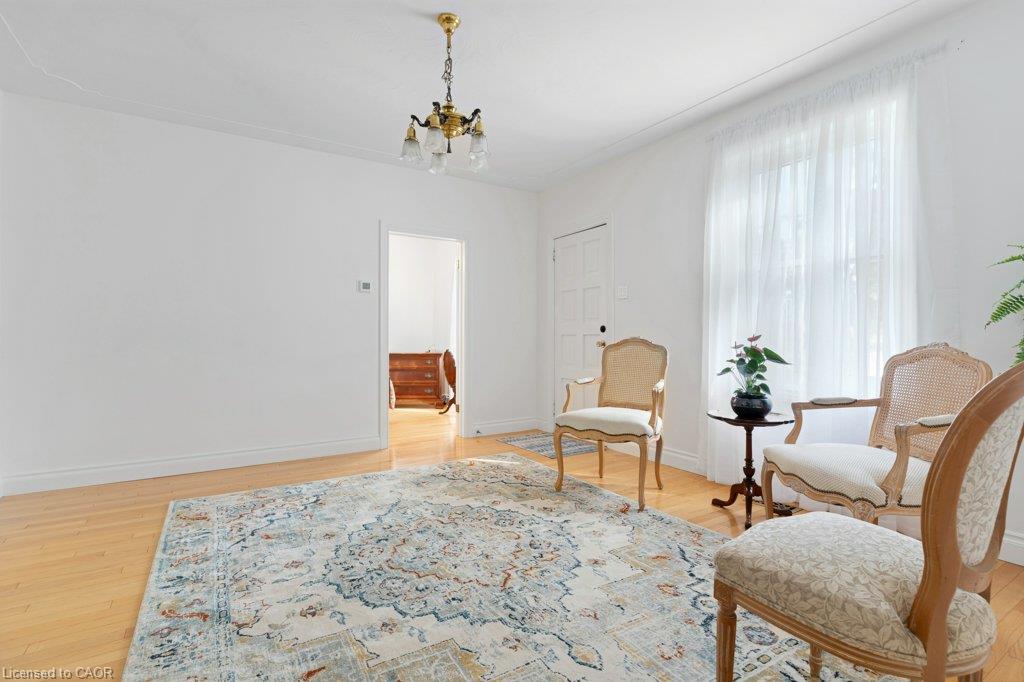 17 Queen Street Property Photo 10