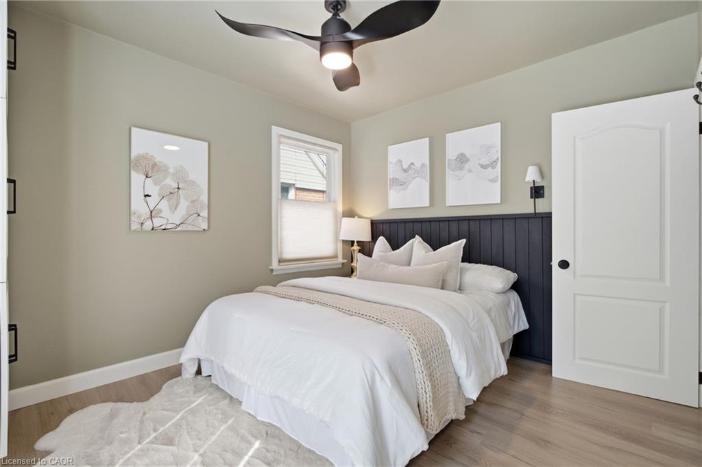 20 Hillview Street Property Photo 11