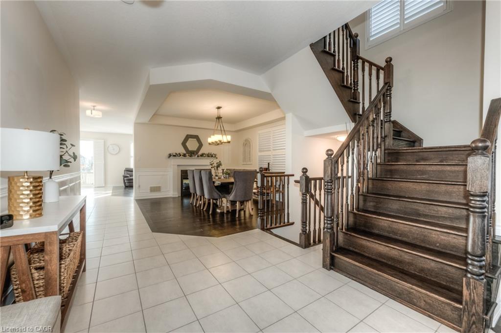 285 Seabrook Drive Property Photo 8