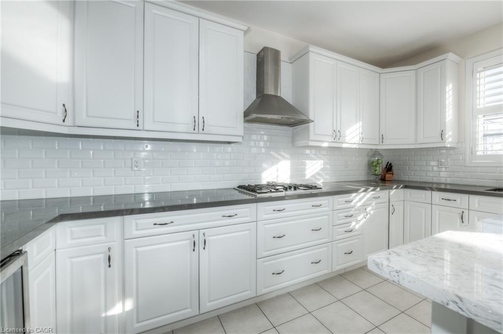 285 Seabrook Drive Property Photo 13
