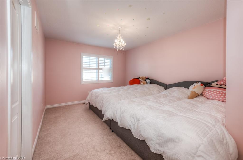 285 Seabrook Drive Property Photo 28