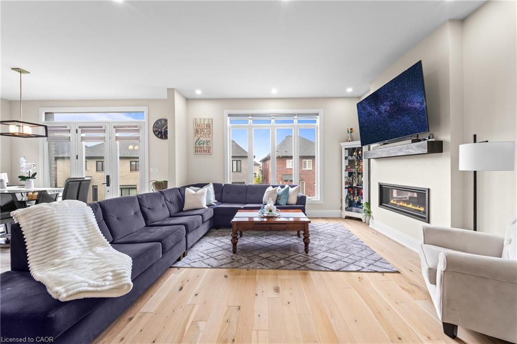 130 Pondcliffe Drive Property Photo 8