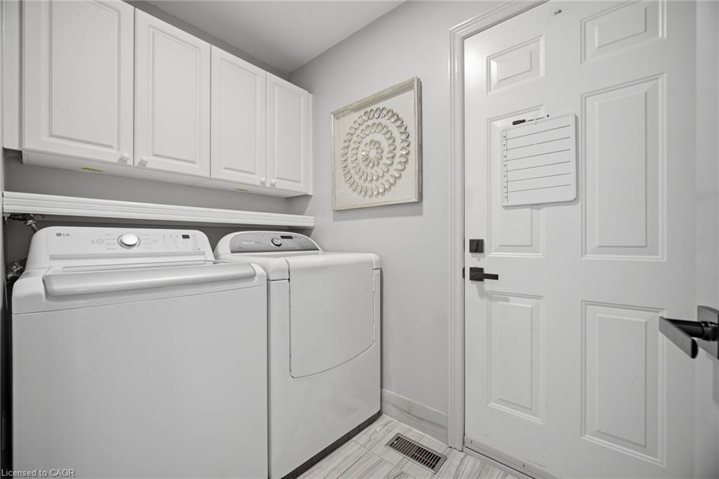 3064 Lakeshore Road W Property Photo 15