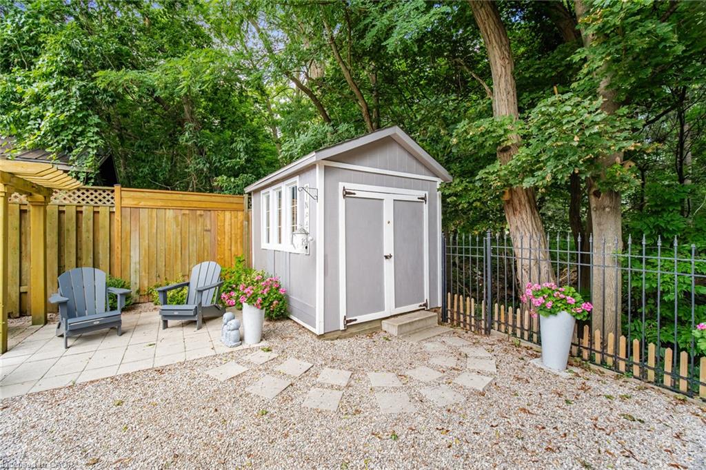 3064 Lakeshore Road W Property Photo 35