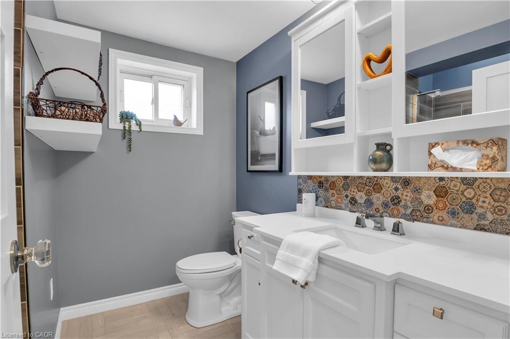 296 Weber Street E Property Photo 20
