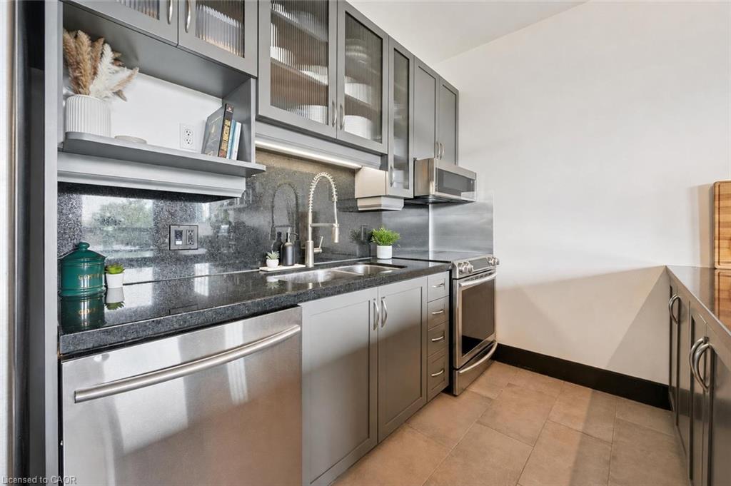 324-26 Ontario Street Property Photo 8