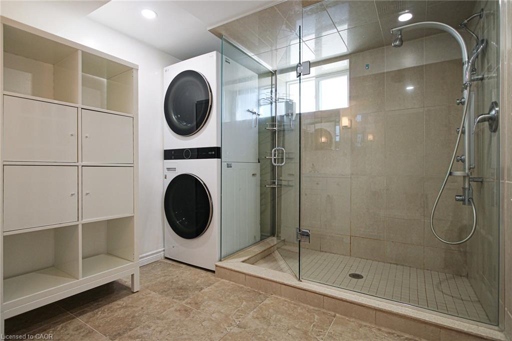 2105 Maplewood Drive Property Photo 43