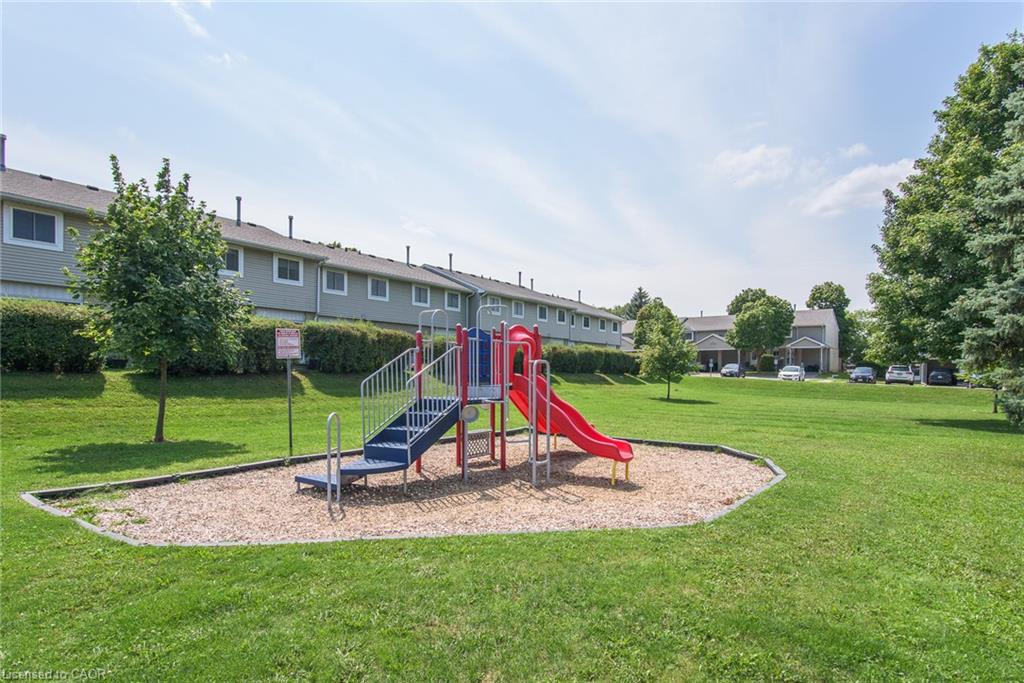 13-125 Sekura Crescent Property Photo 11
