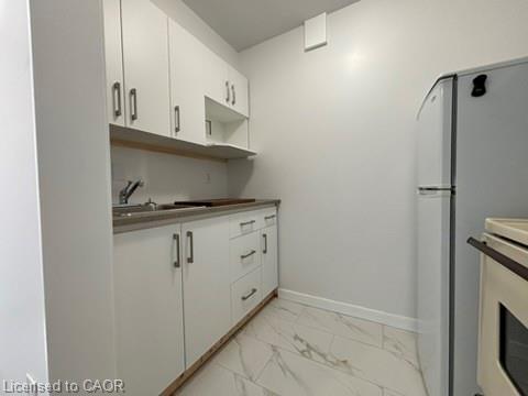 2-757 Barton Street E Property Photo 2