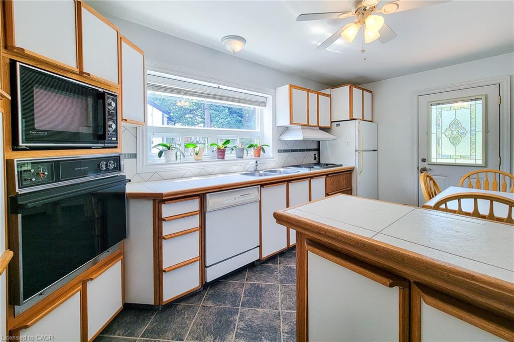 42 Lake Avenue N Property Photo 17