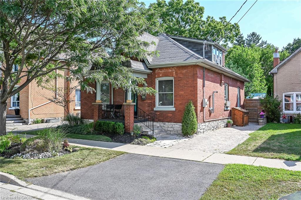 229 Brock Street Property Photo 2