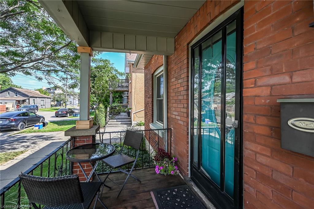 229 Brock Street Property Photo 3