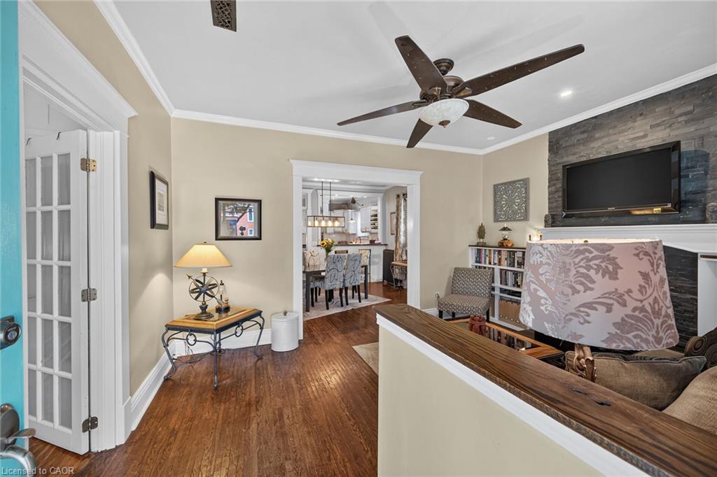 229 Brock Street Property Photo 4