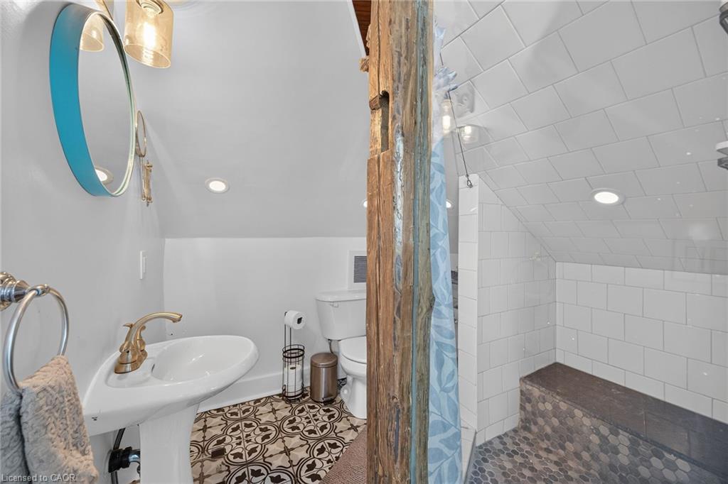 229 Brock Street Property Photo 24