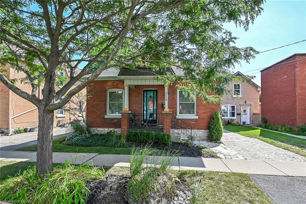 229 Brock Street Property Photo 36