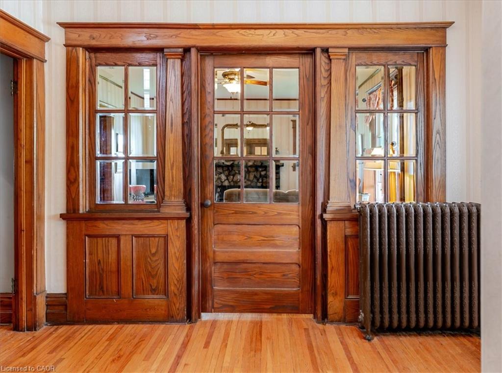 237 Norfolk Street N Property Photo 9