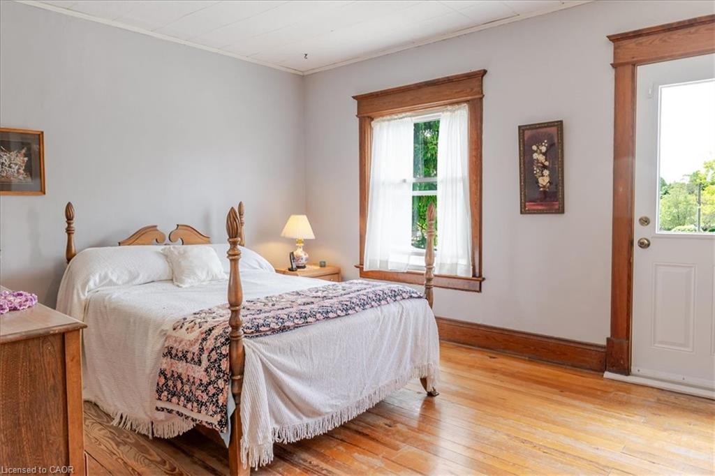 237 Norfolk Street N Property Photo 19