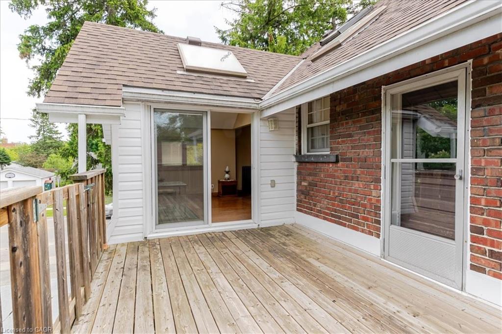 237 Norfolk Street N Property Photo 30