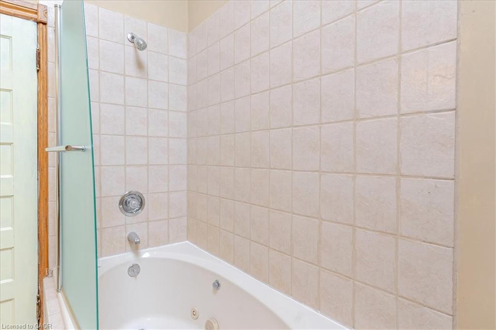 237 Norfolk Street N Property Photo 32