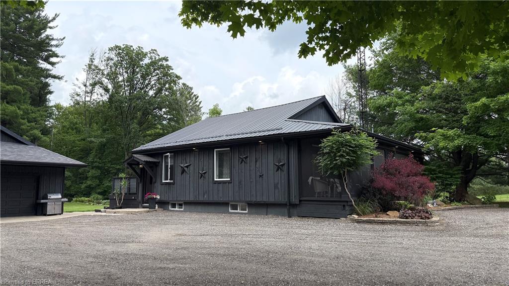 686577 Highway 2 Property Photo 2