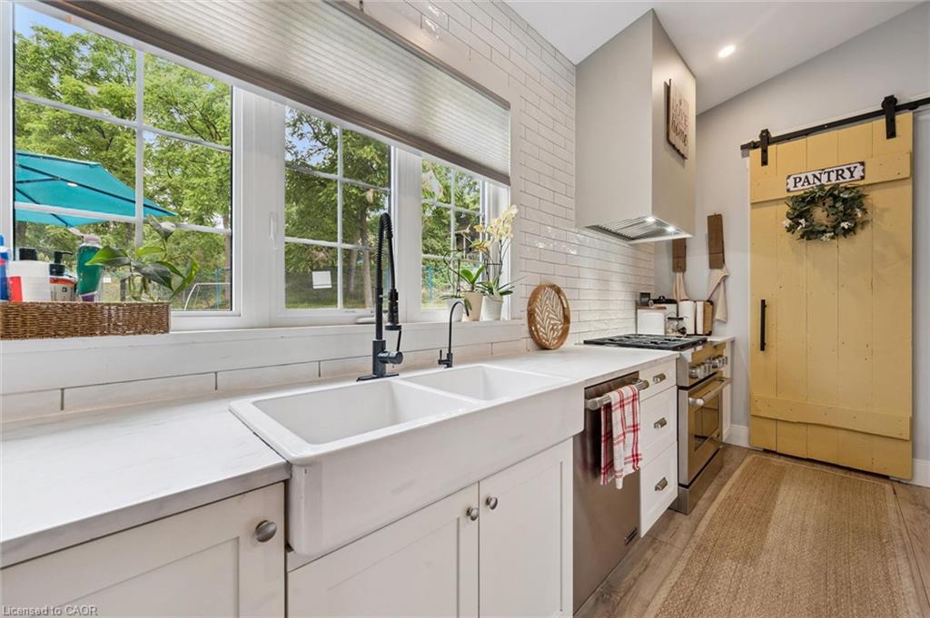 647 Brant-waterloo Road Property Photo 14