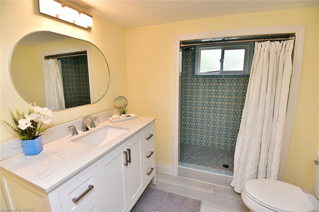 936 Boothman Avenue Property Photo 26