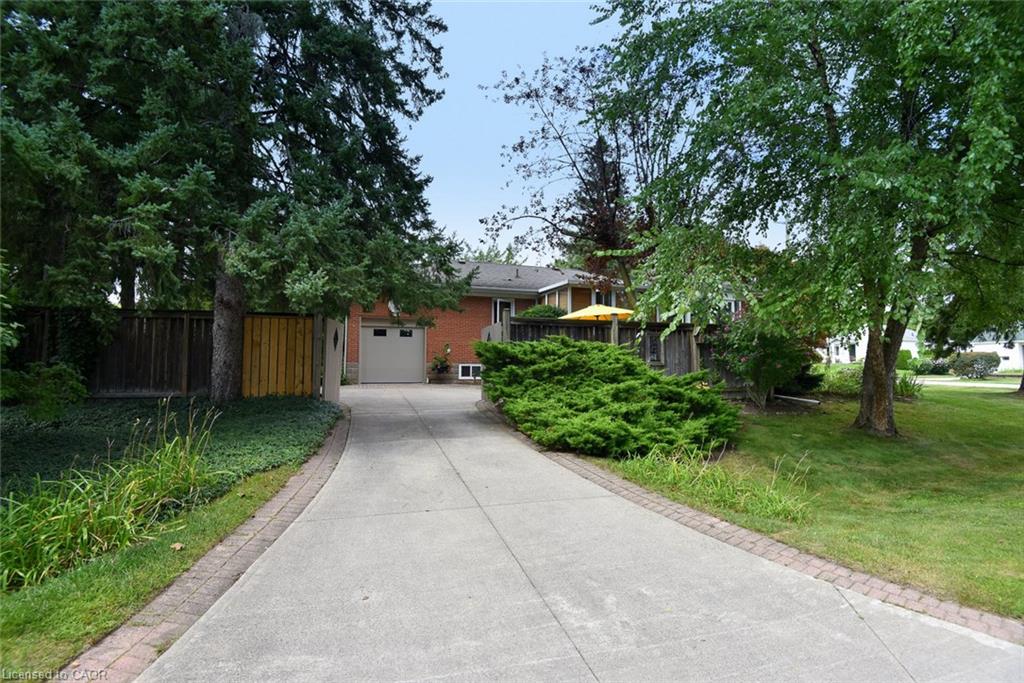 936 Boothman Avenue Property Photo 28
