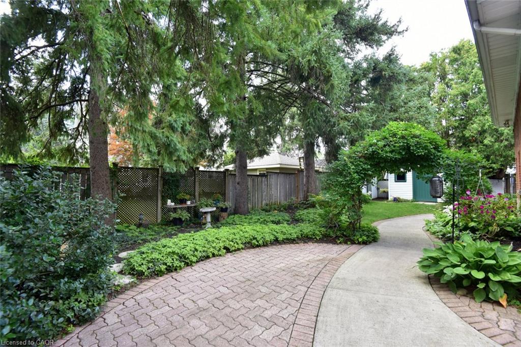 936 Boothman Avenue Property Photo 33