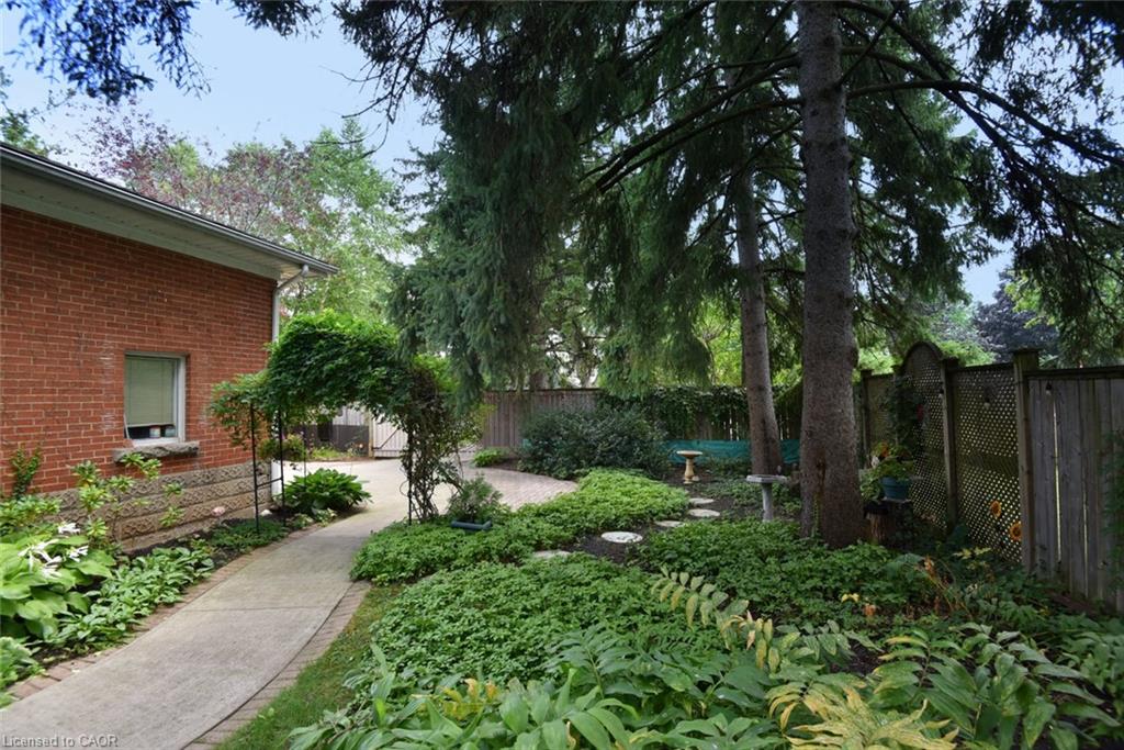 936 Boothman Avenue Property Photo 34