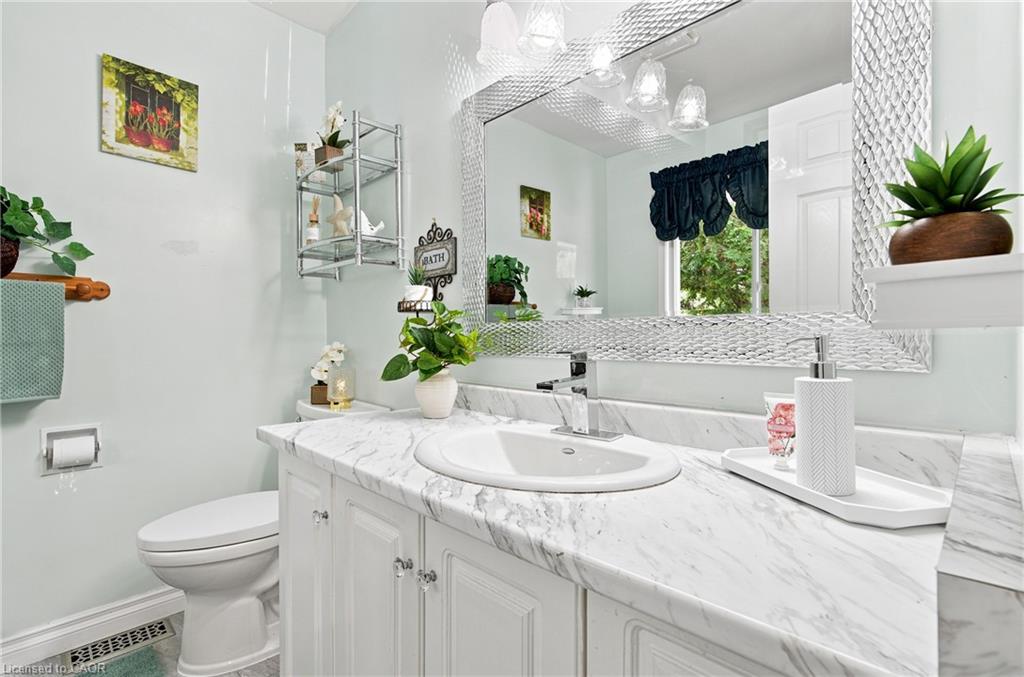 7332 Canborough Road Property Photo 16