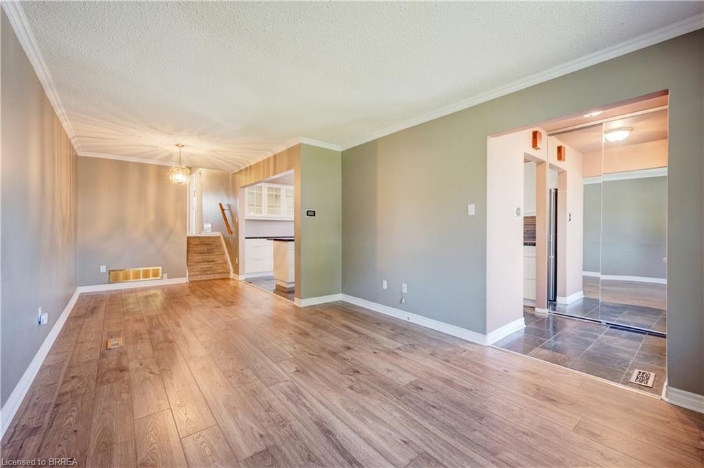 44 Marblehead Crescent Property Photo 2